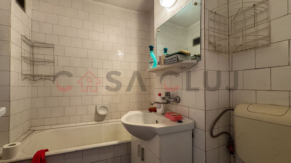 4 camere decomandate, etaj intermediar Piata Ion Mester - Poză 11