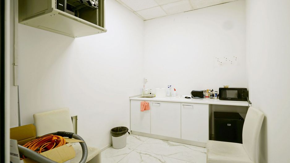 Spatiu comercial 2000 mp,Valea Cascadelor - Poză 23