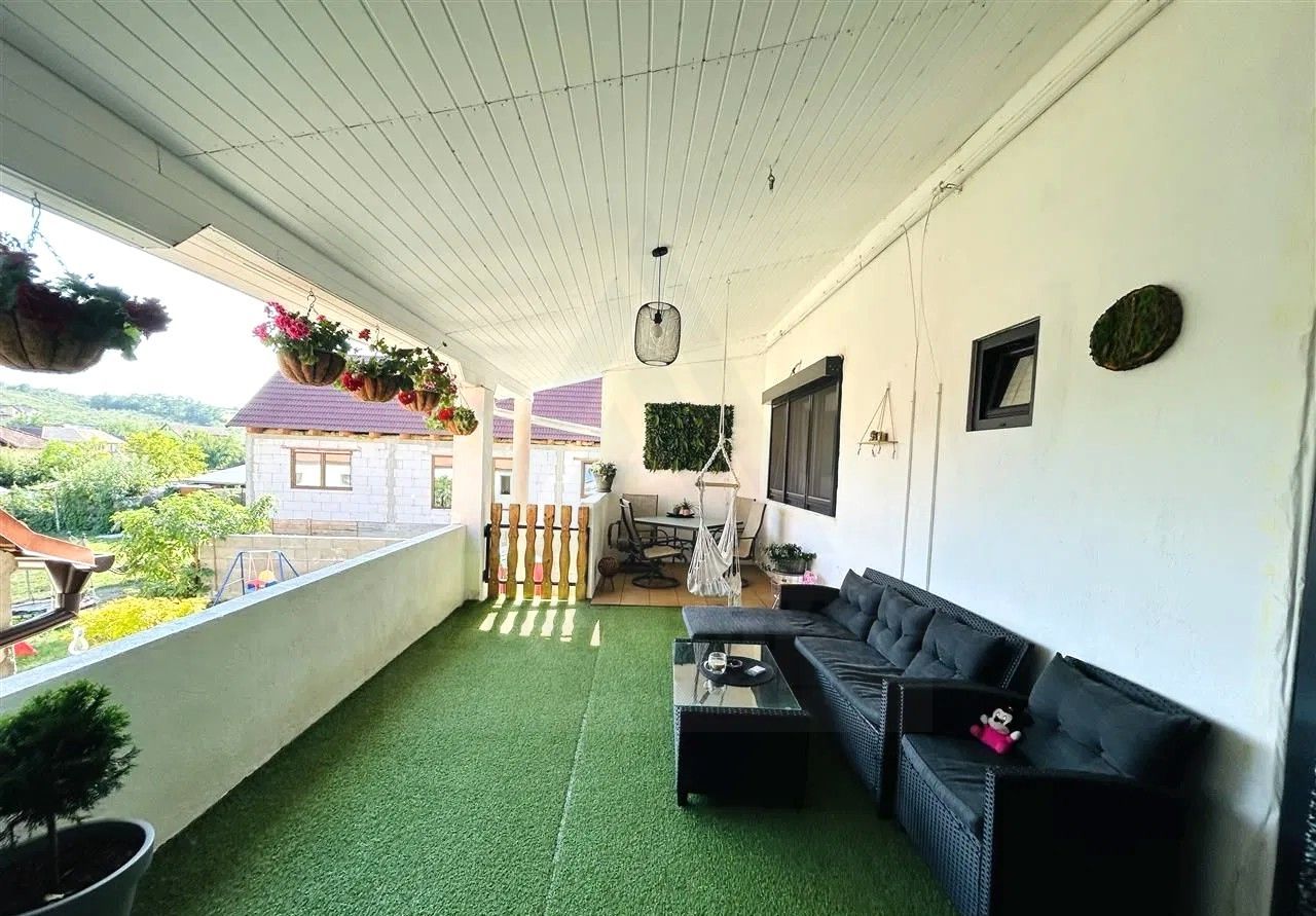 Casă 180 mp utili teren 710 mp panouri solare si hala in Sura Mare - Poză 11