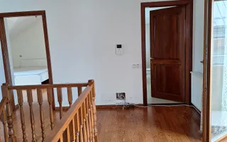 Casa deosebită în Europa – stil clasic, terase și grădină amenajata - Poză 14