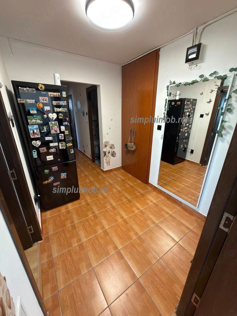 Decomandat 3 camere Drumul Taberei - Poză 2