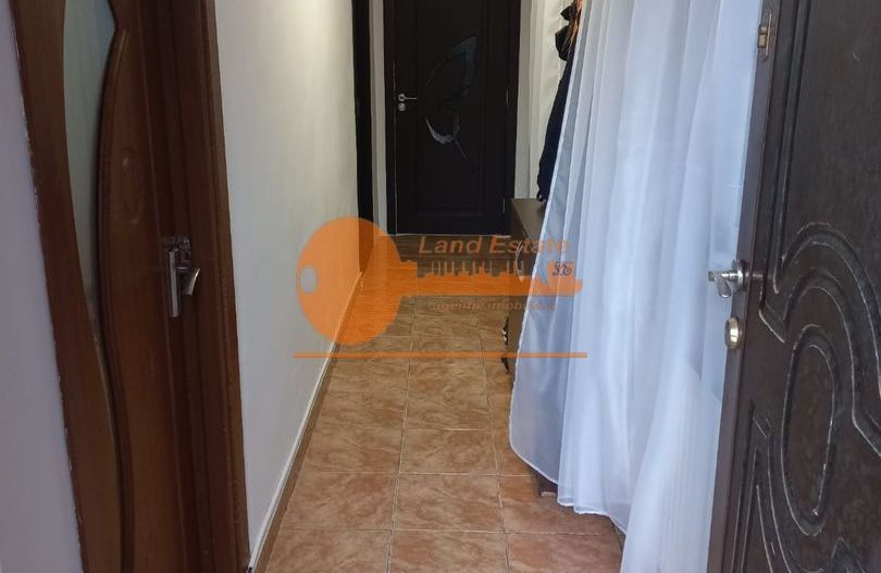 Casa de vanzare in Giulesti-Bd. Constructorilor - Poză 5