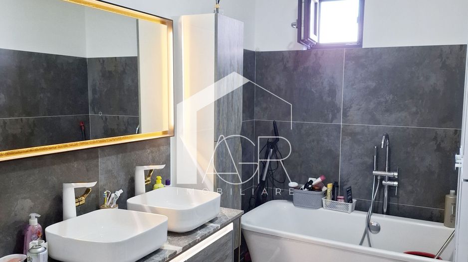 Casa cu 4 camere, parter, Targsoru Nou - Poză 20