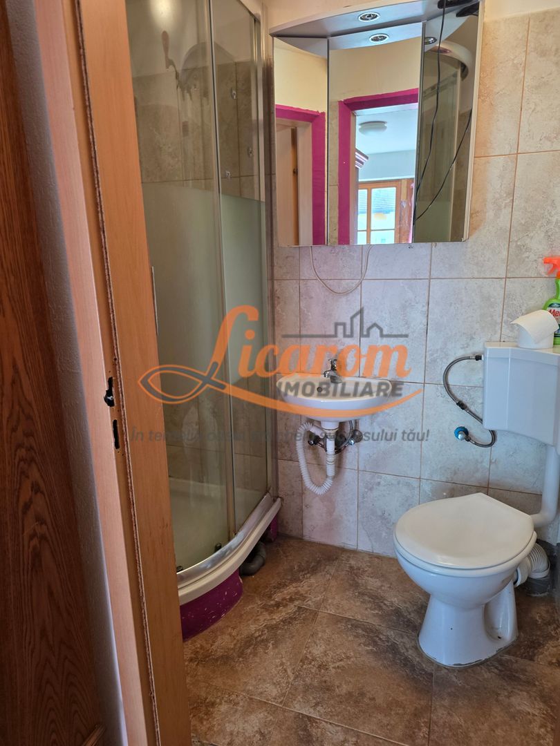 Garsoniera in casa, comuna Cristian,mobilata si utilata. - Poză 5