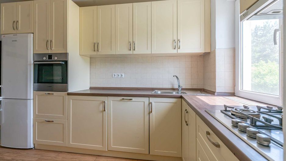 Apartament mobilat si utilat cu loc de parcare - Poză 4