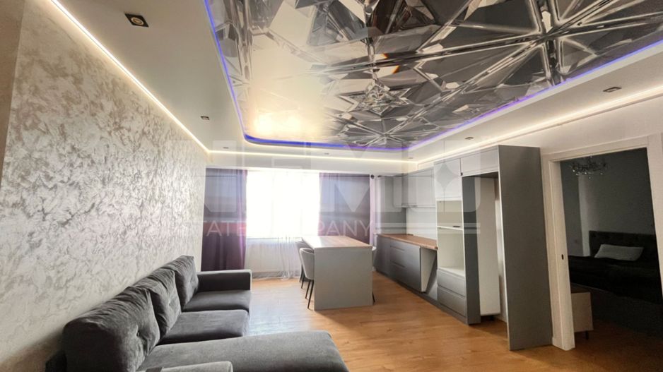Apartament cu 3 Camere Et.4/lift Suceava/London Rezidence I 130.000E - Poză 1