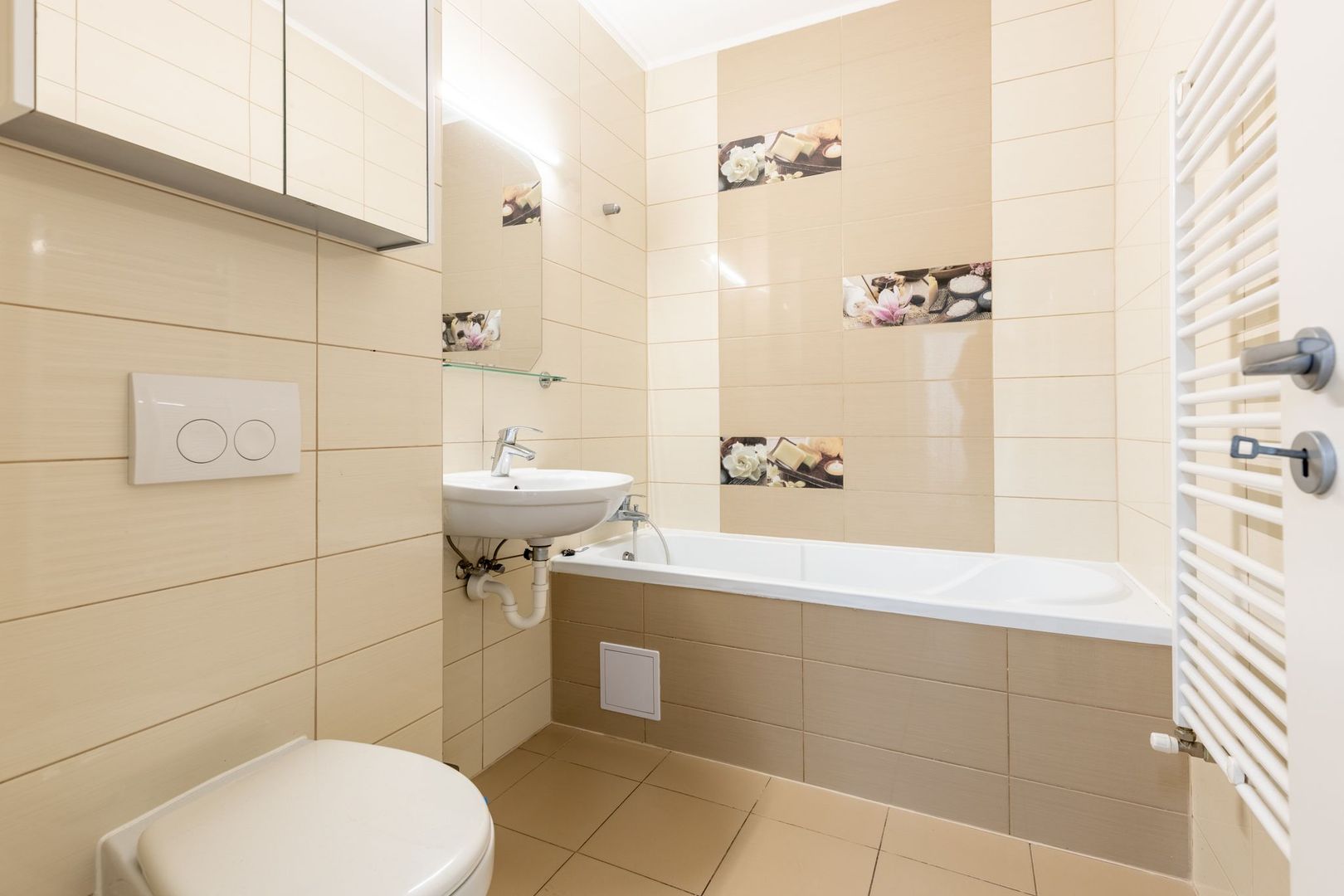 Oferim spre inchiriere apartament 2 camere etaj intermediar - Poză 12