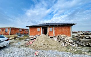 Casǎ de vânzare plan Parter Semifinisatǎ Cihei - Poză 1