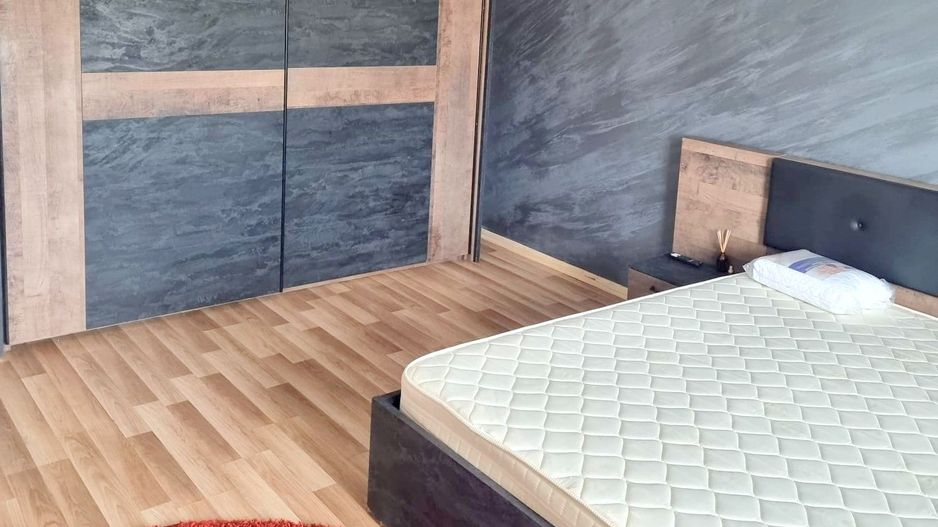 Apartament cu 3 camere, 100 mp, etaj 1  - Zona Centrala - Poză 11