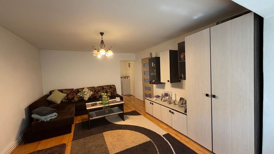 Apartament cu 2 camere de vanzare in Lugoj, Cartier Stadion - Poză 1