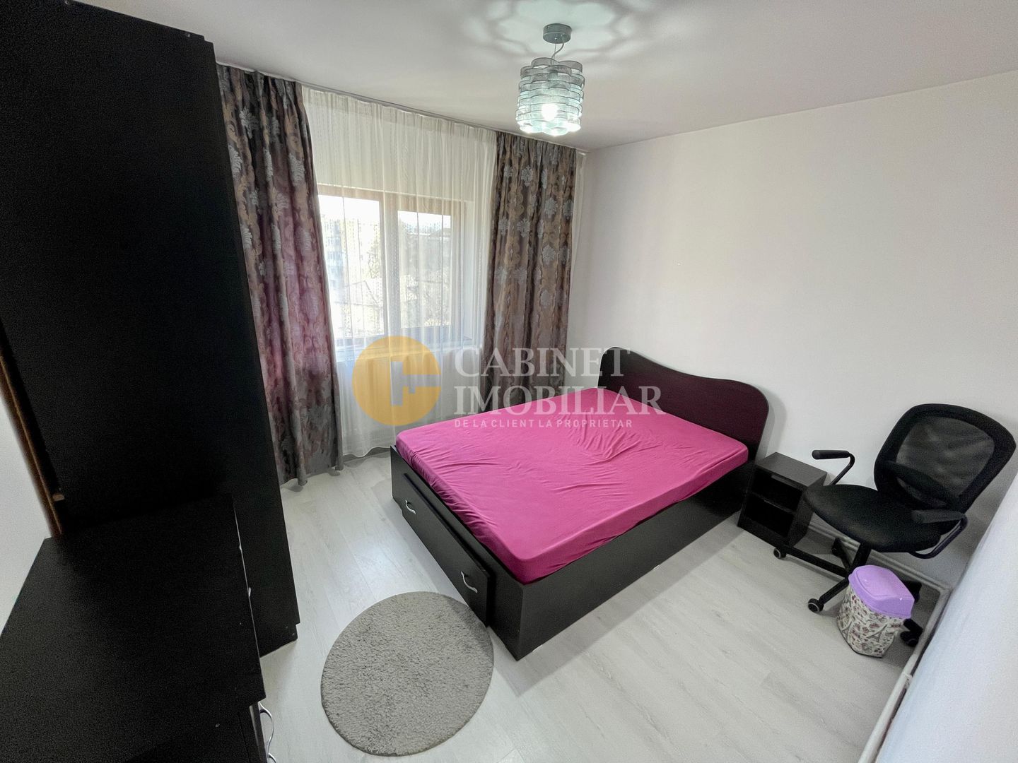 Galata - 3 Camere Decomandat - Mobilat/Utilat - 73 MP - Bloc dupa 1980 - Poză 4