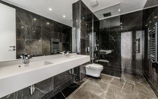 Apartament de 5 camere spațios, situat în zona Nord din Constanța - Poză 21