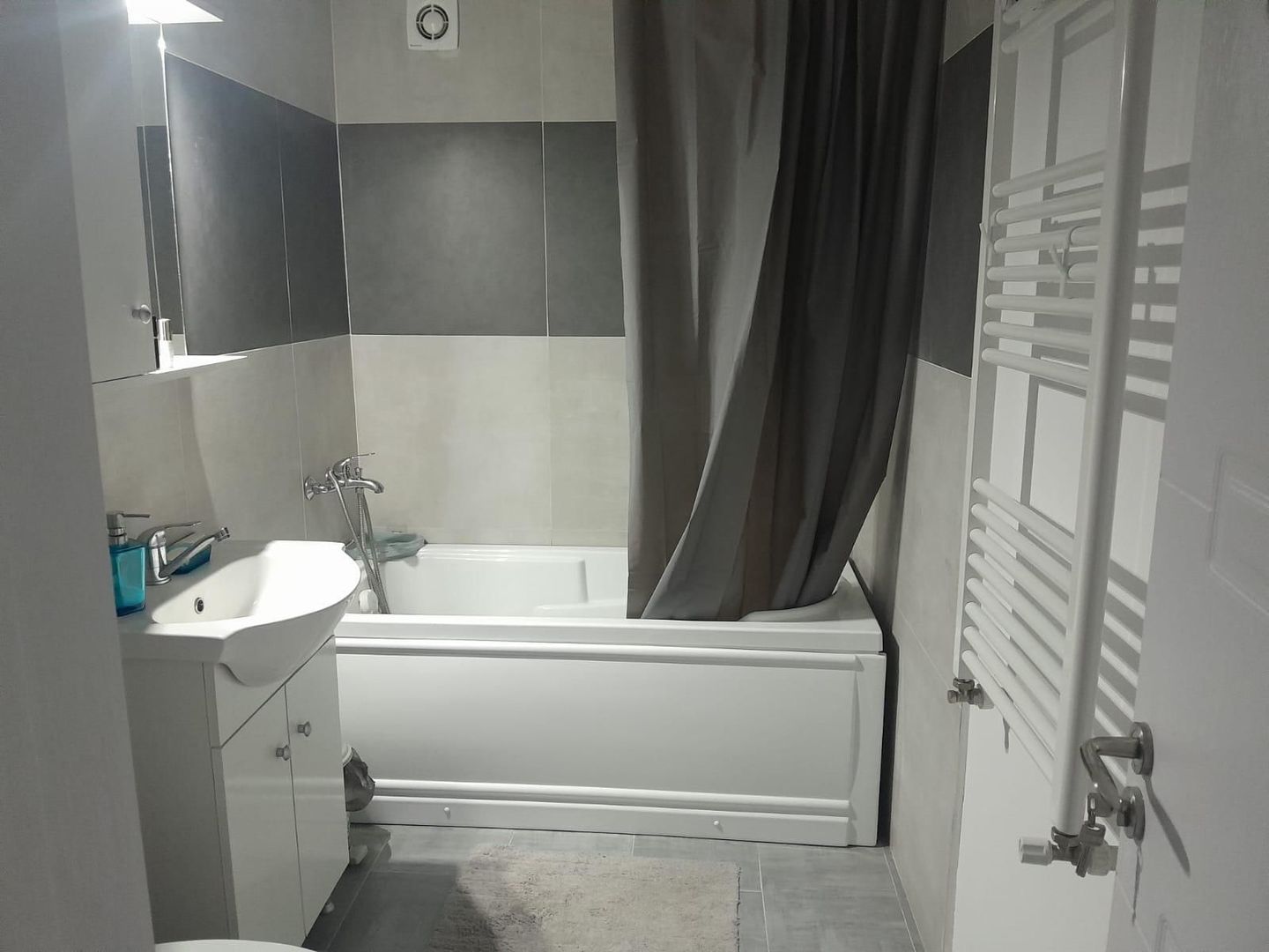 GARSONIERA MOBILATA/UTILATA, BLOC NOU, LOC PARCARE INCLUS, COMISION 0% - Poză 8