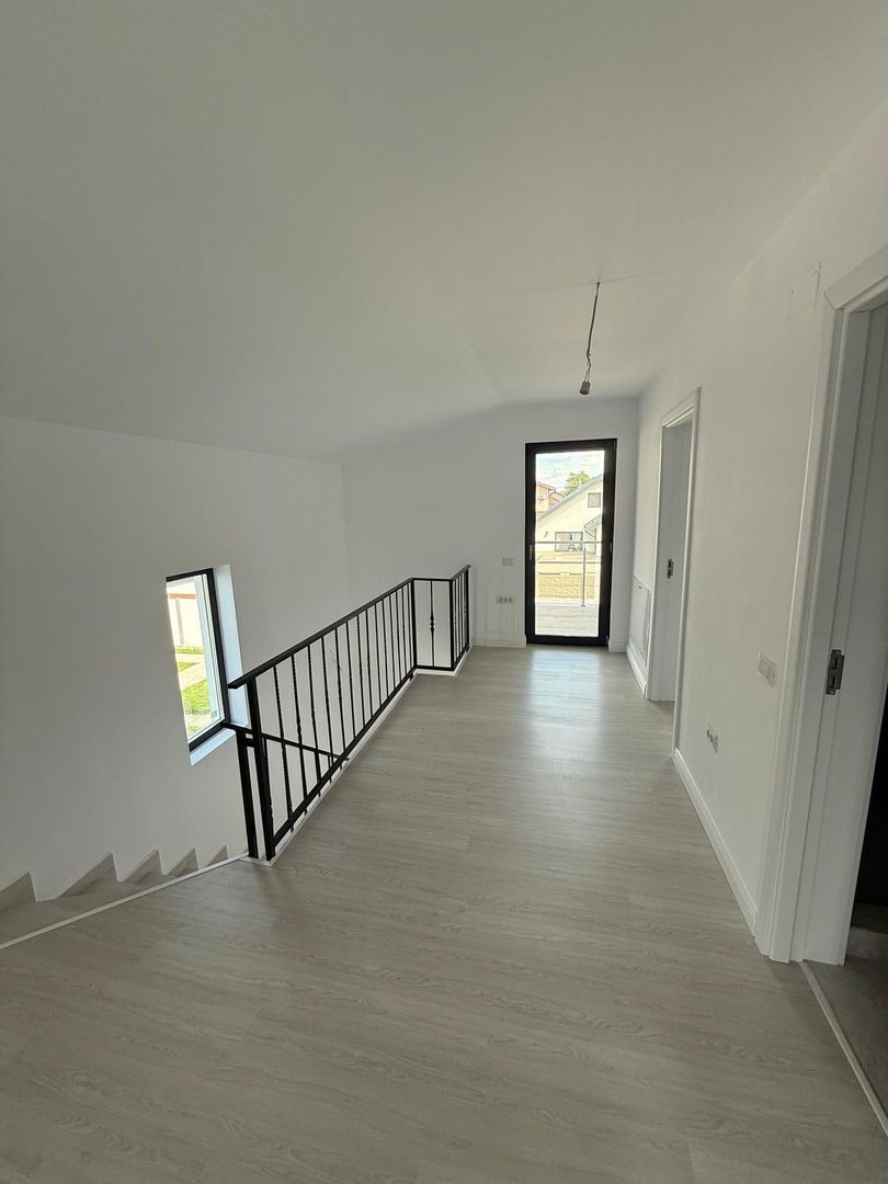 CASA TINERETULUI 4 CAMERE, INCALZIRE PARDOSEALA, NOU, COMISION 0% - Poză 6