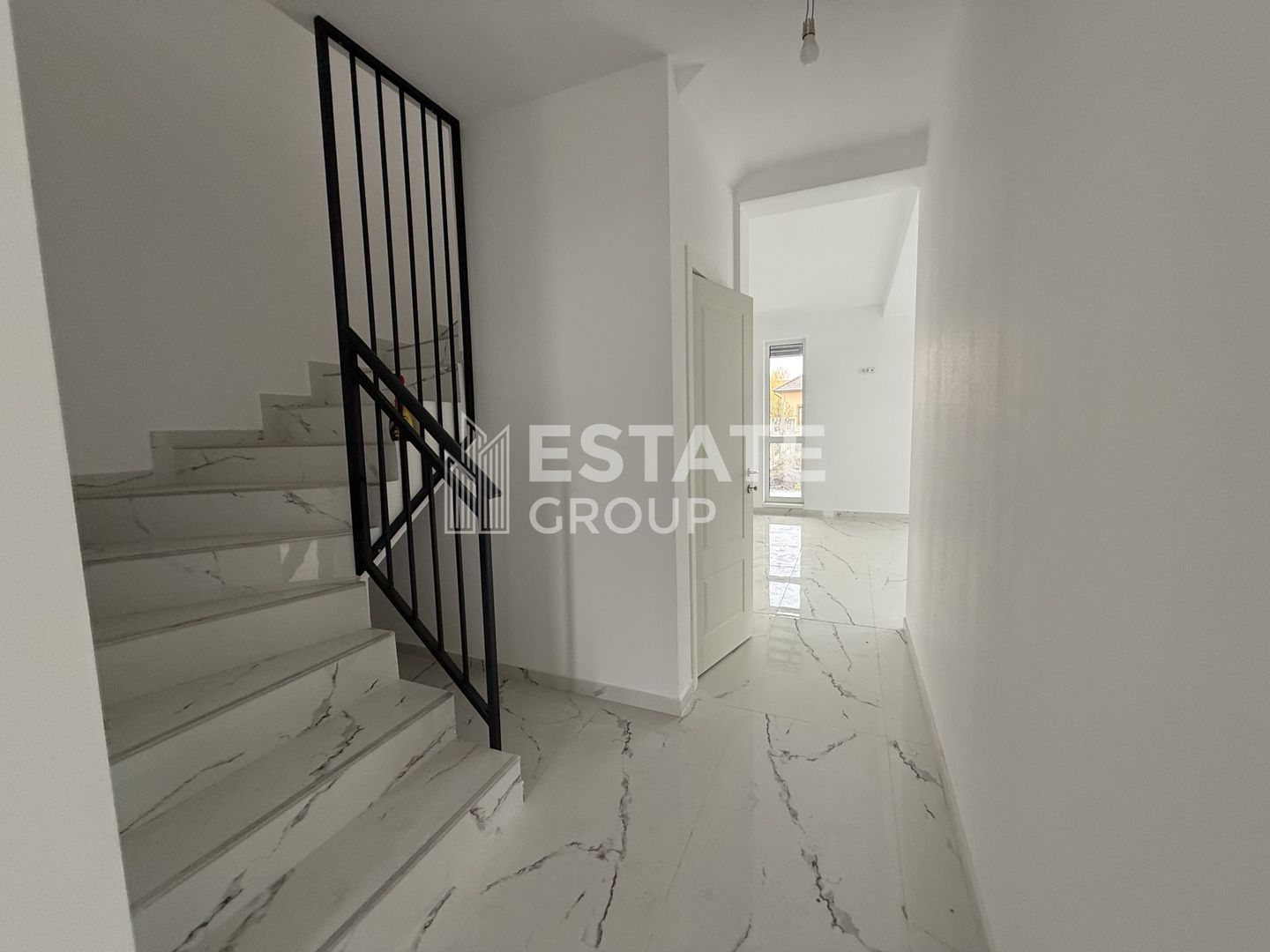 Duplex cu 5 camere in Dumbravita - Poză 1