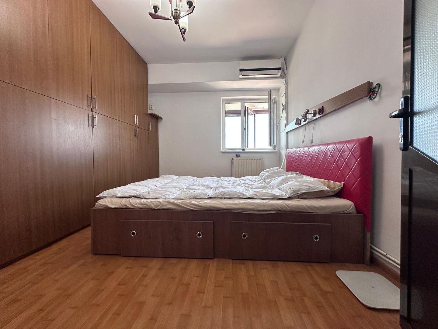 DE ÎNCHIRIAT! Apartament în inima Municipiului Târgoviște! - Poză 5