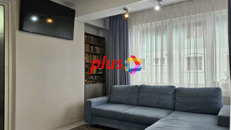 Oportunitate - Apartament cu trei camere in vila, zona Tractorul 70 mp - Poză 7