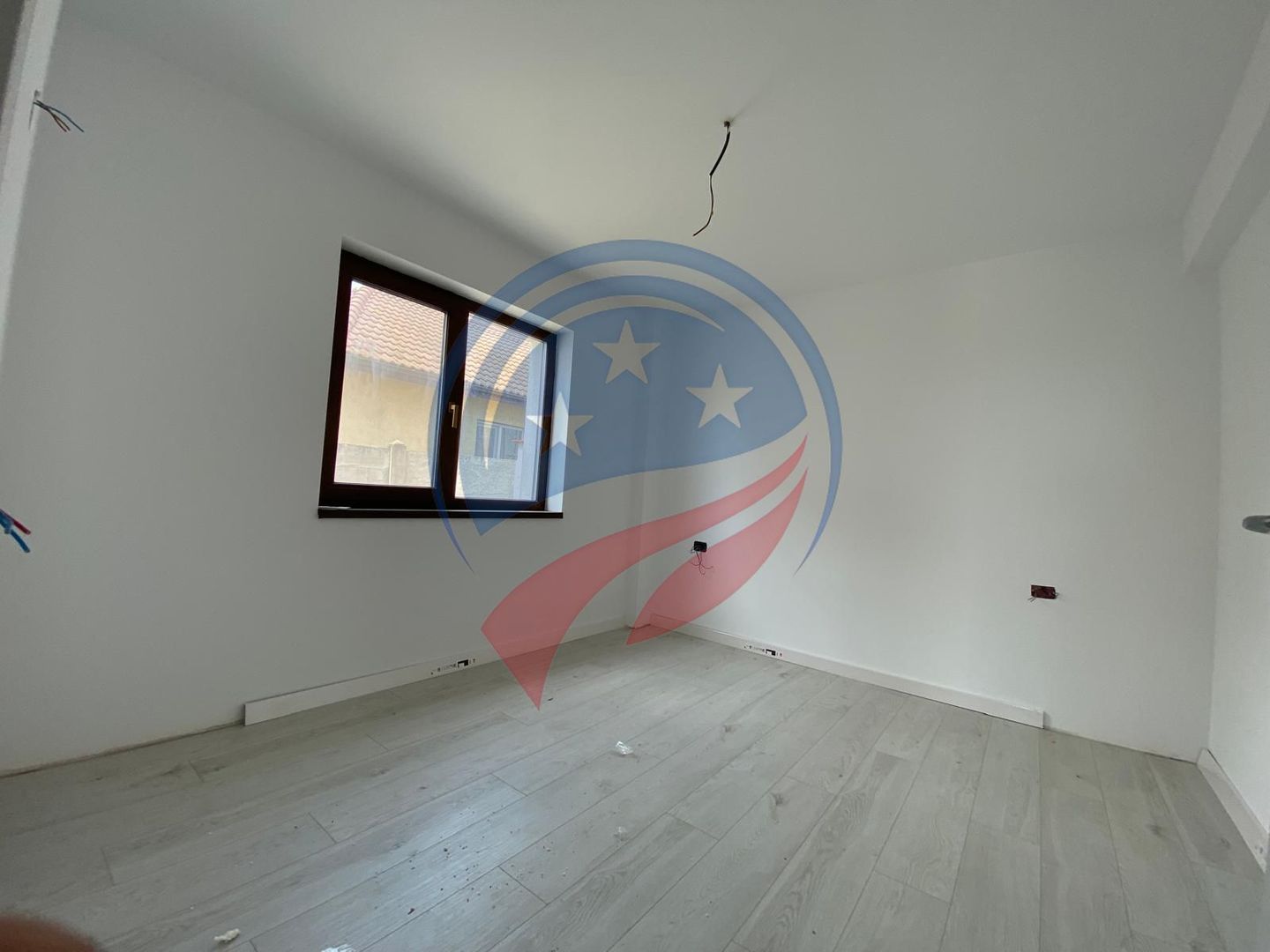 CASA SPATIOASA 4 DORMITOARE 100 M UTILI ZONA CAPSUNARIE DAMILA - Poză 6