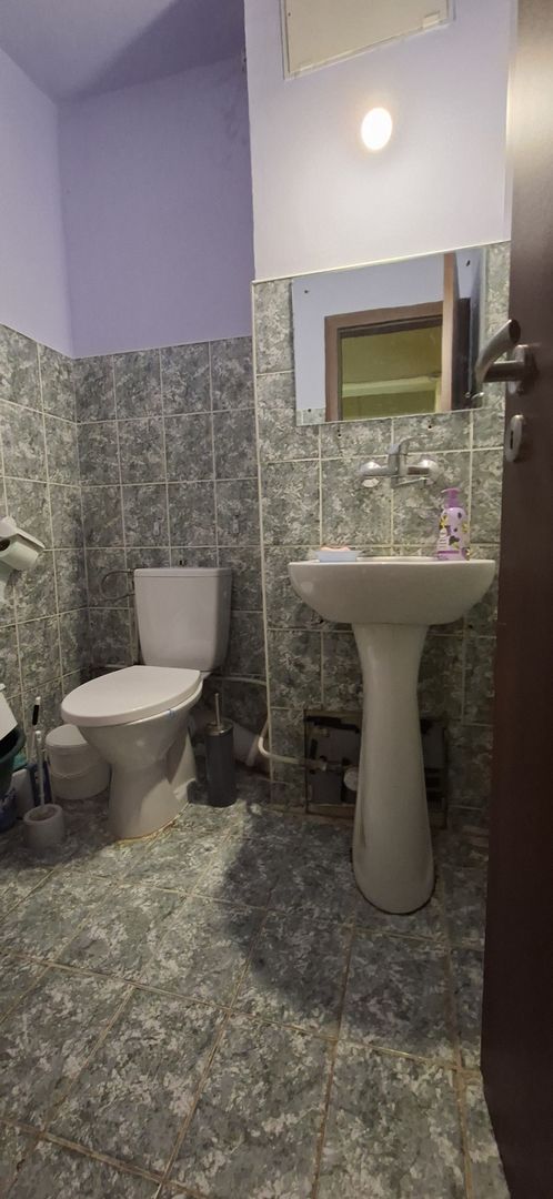 Apartament decomandat 3 camere - zona Torontalului - Poză 19