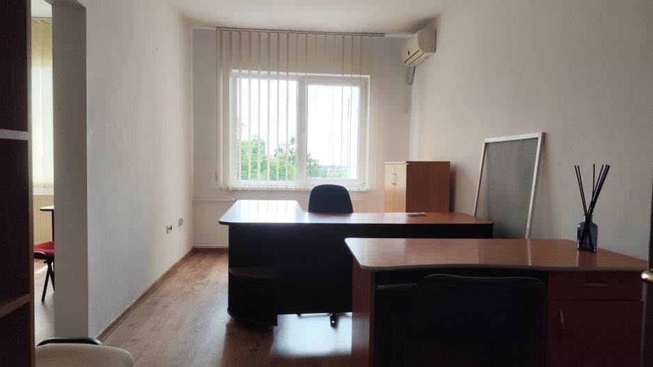 Spatii de birouri cu 1 - 2 incaperi situat pe Calea Borsului, Oradea - Poză 14