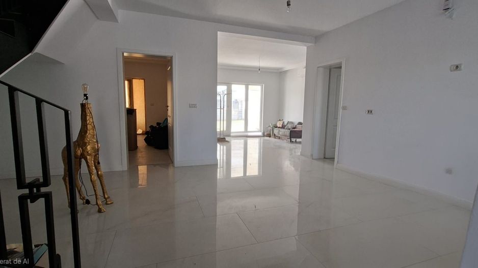 Duplex spatios cu garaj si pereti dublii - Poză 4