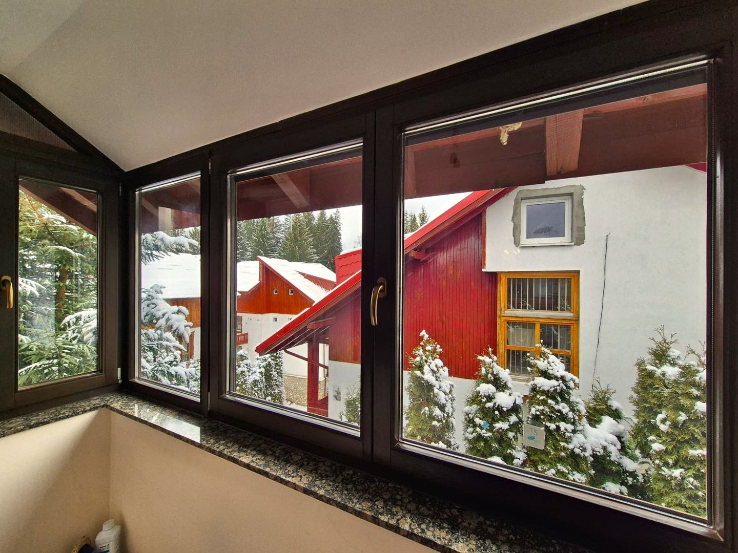 Comision 0 - Apartament în vilă, spațios, priveliște spre cabana Postăvaru - Poză 11