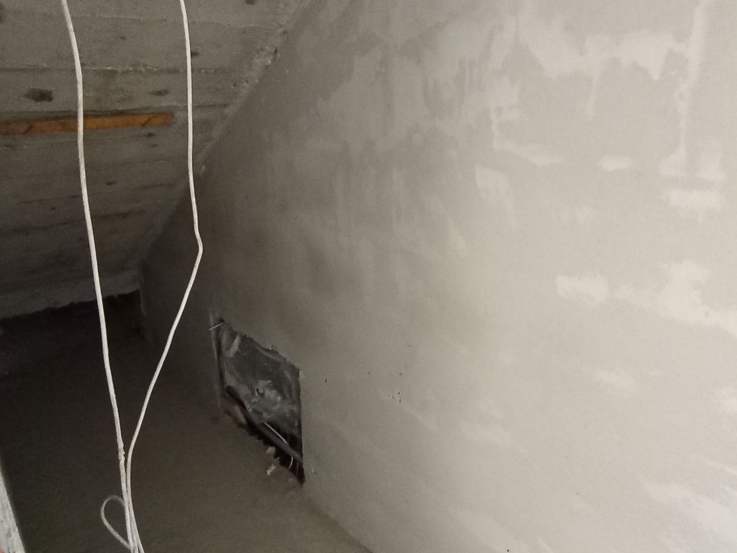 Sanandrei Duplex cu 4 Camere, Drum Asfaltat, Toate Utilitatiile - Poză 6