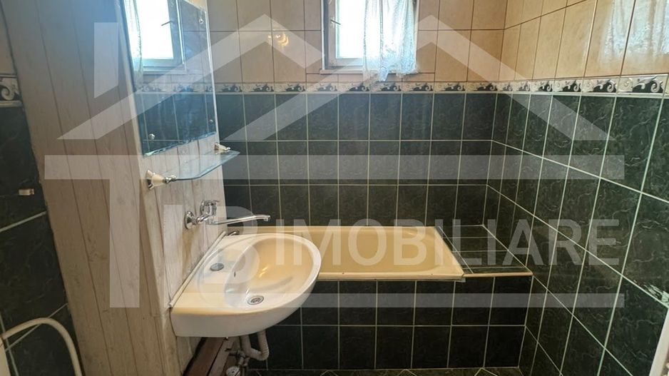 Apartament cu 3 camere, 66 mp, decomandat, Zona Fortuna - Poză 8