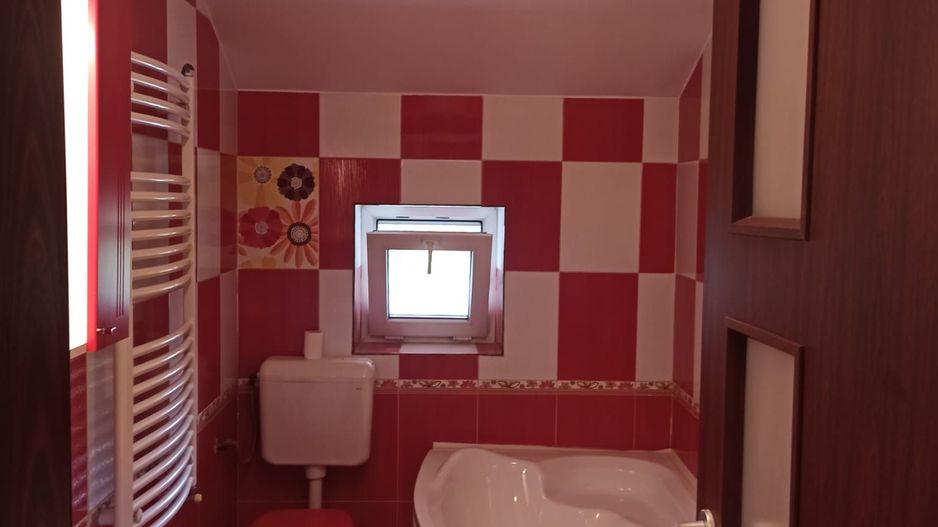 Casa 5 camere, 250 mp teren liber, adiacent șoseaua Leordeni - Poză 26