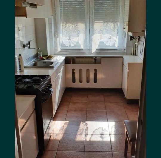 De vânzare apartament cu 2 camere central - Poză 4