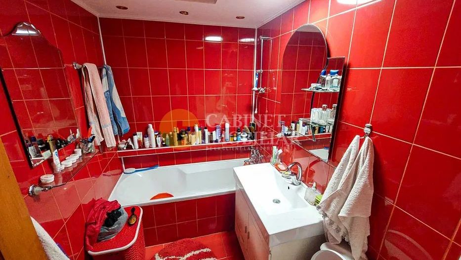 Apartament 2 Camere Decomandat Nicolina-Cug , 54Mp Bloc 1986 - Poză 5