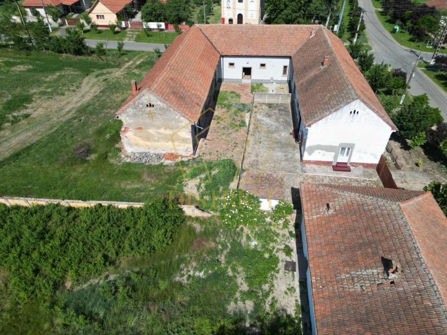 Casa cu istorie in Petrovaselo - Poză 19