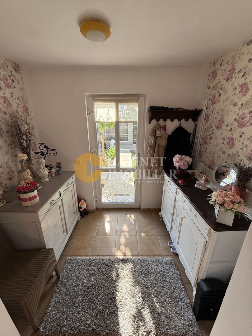 Aroneanu - Casa la asfalt - 420mp teren - 3 camere - Canalizare - Poză 11