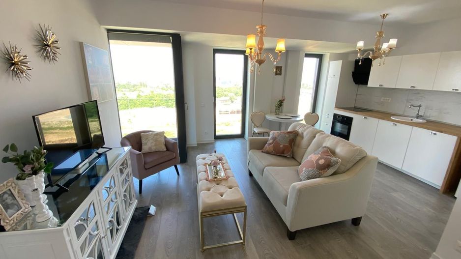 Vanzare Studio Dublu Cloud 9 Residence + 1 Loc de parcare subteran - Poză 1