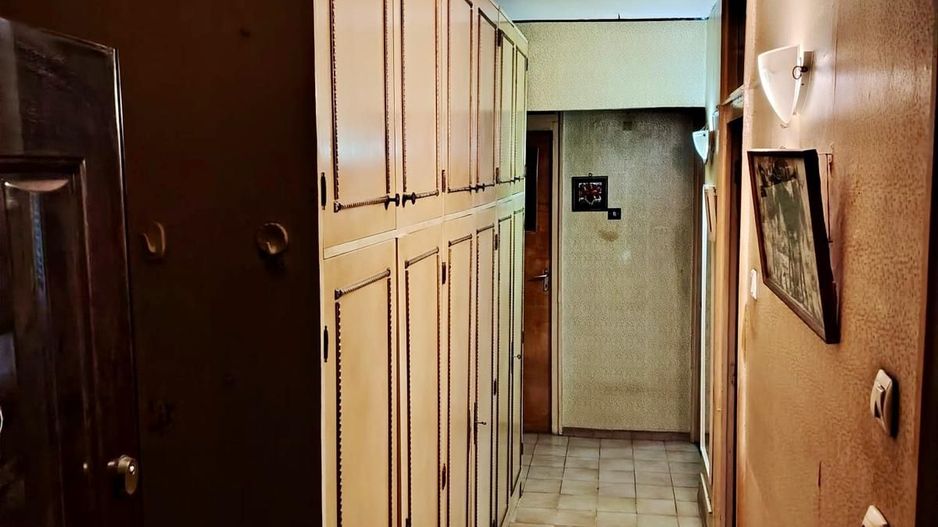DE VÂNZARE- 2 camere decomandat - etajul 1/4 - Timpuri Noi - Poză 3