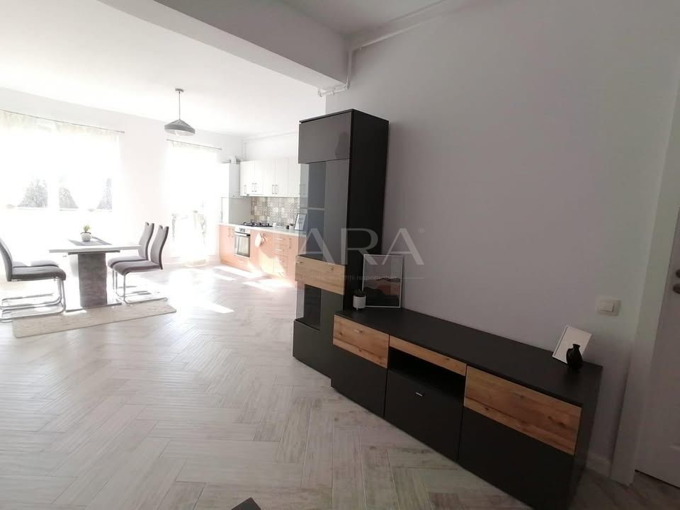 Apartament 3 camere cu parcar. Semicentral. Imobil Nou. - Poză 3