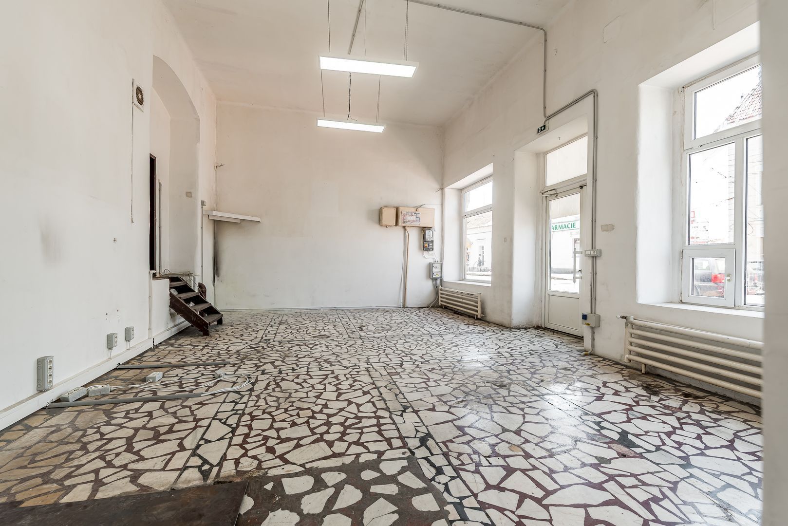 Spațiu comercial spre închiriere | Zona Boul Roșu – Palatul Steiner - Poză 5