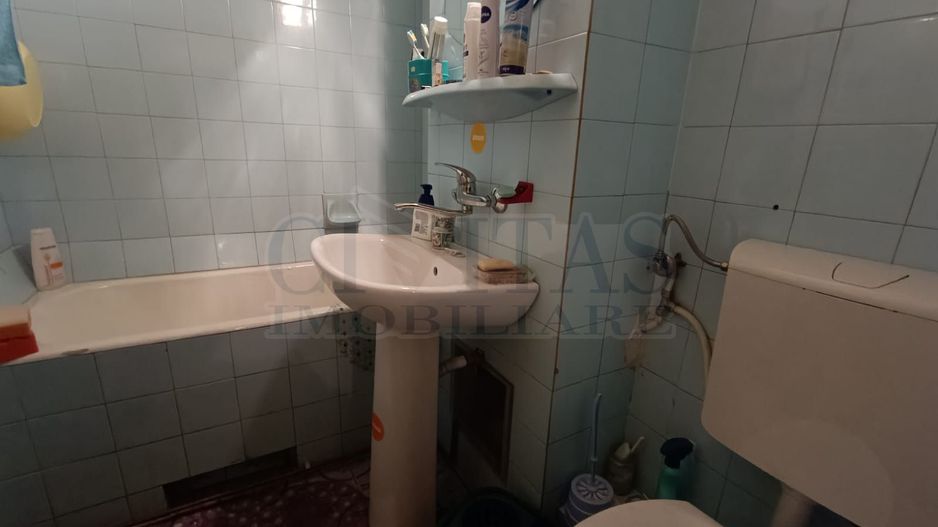 Vanzare 2 camere, decomandat, aproape de BIG, 2 balcoane - Poză 5