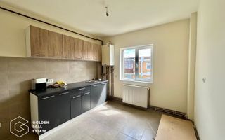 Apartament 3 camere, decomandat, zona Micalaca - Poză 3