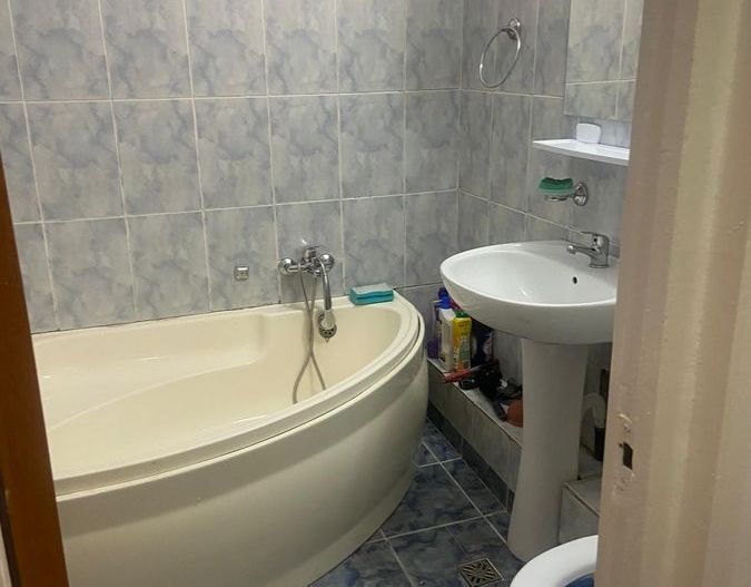 Închiriere 3 camere | 2 băi | 2 balcoane | metrou Valea Ialomiței - Poză 5