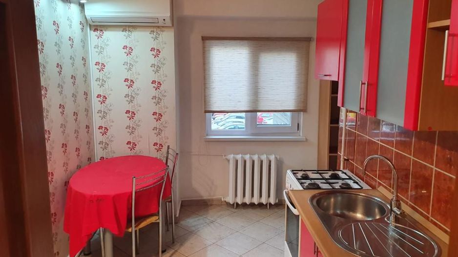 Aparament 5 camere etaj 1 zona Dambovita - Poză 7