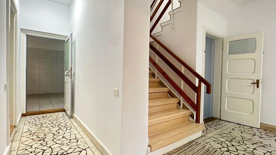 Oferim spre închiriere o proprietate de excepție zona Sisesti - Poză 12