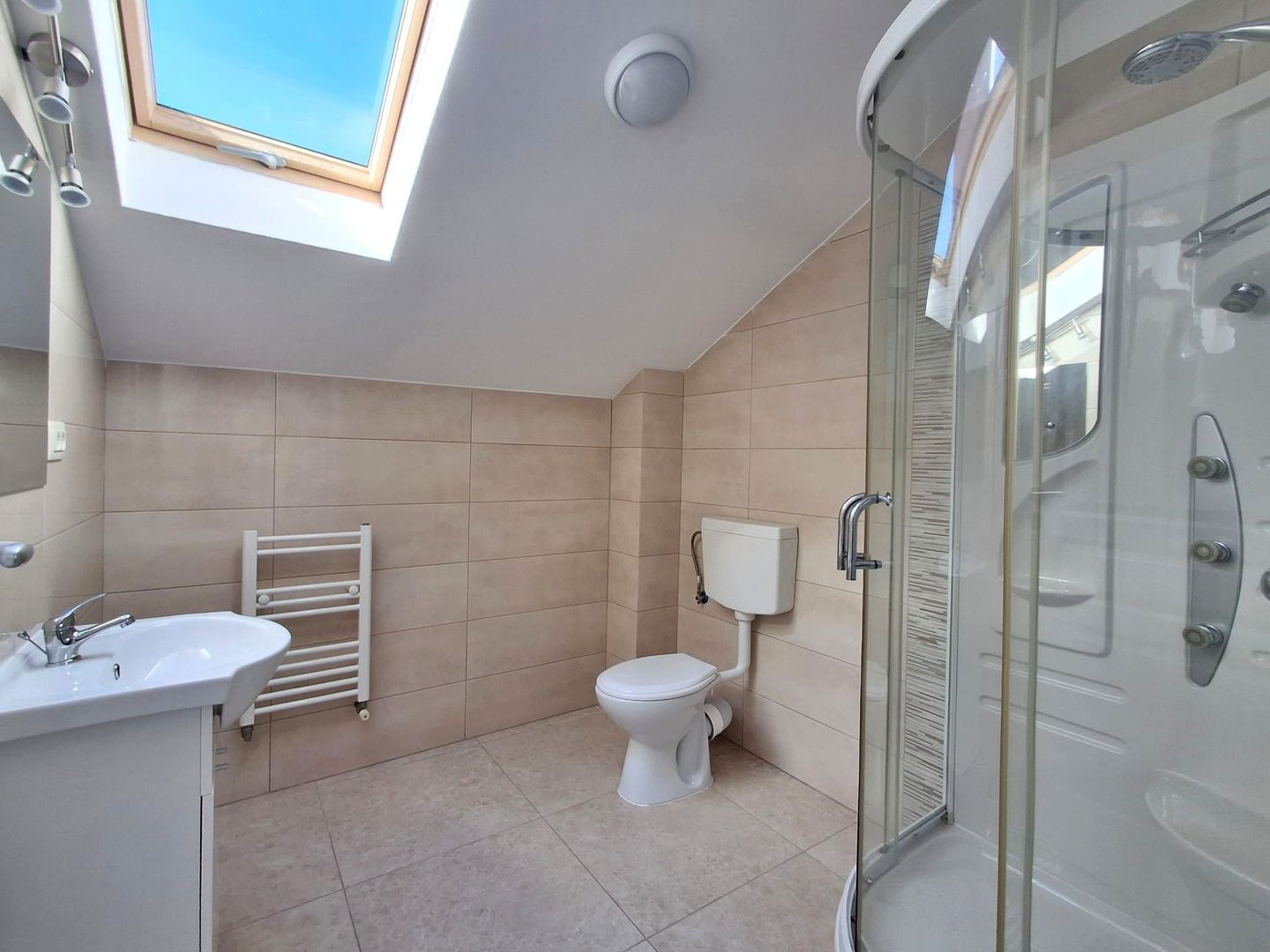 De Vanzare Apartament 4 camere  Militari  Residence - Poză 14