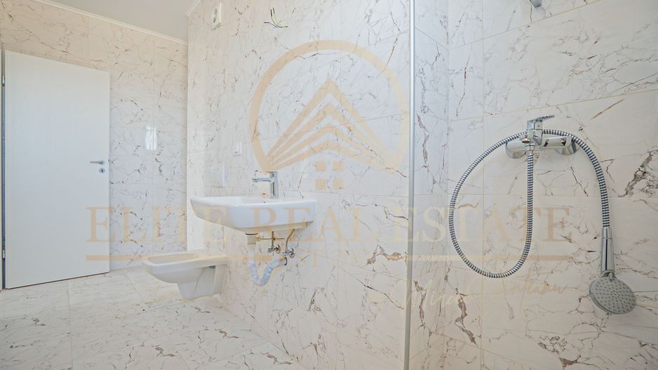 Aartament 3 camere - Bucatarie Separata - Parcare Inclusa - Poză 8