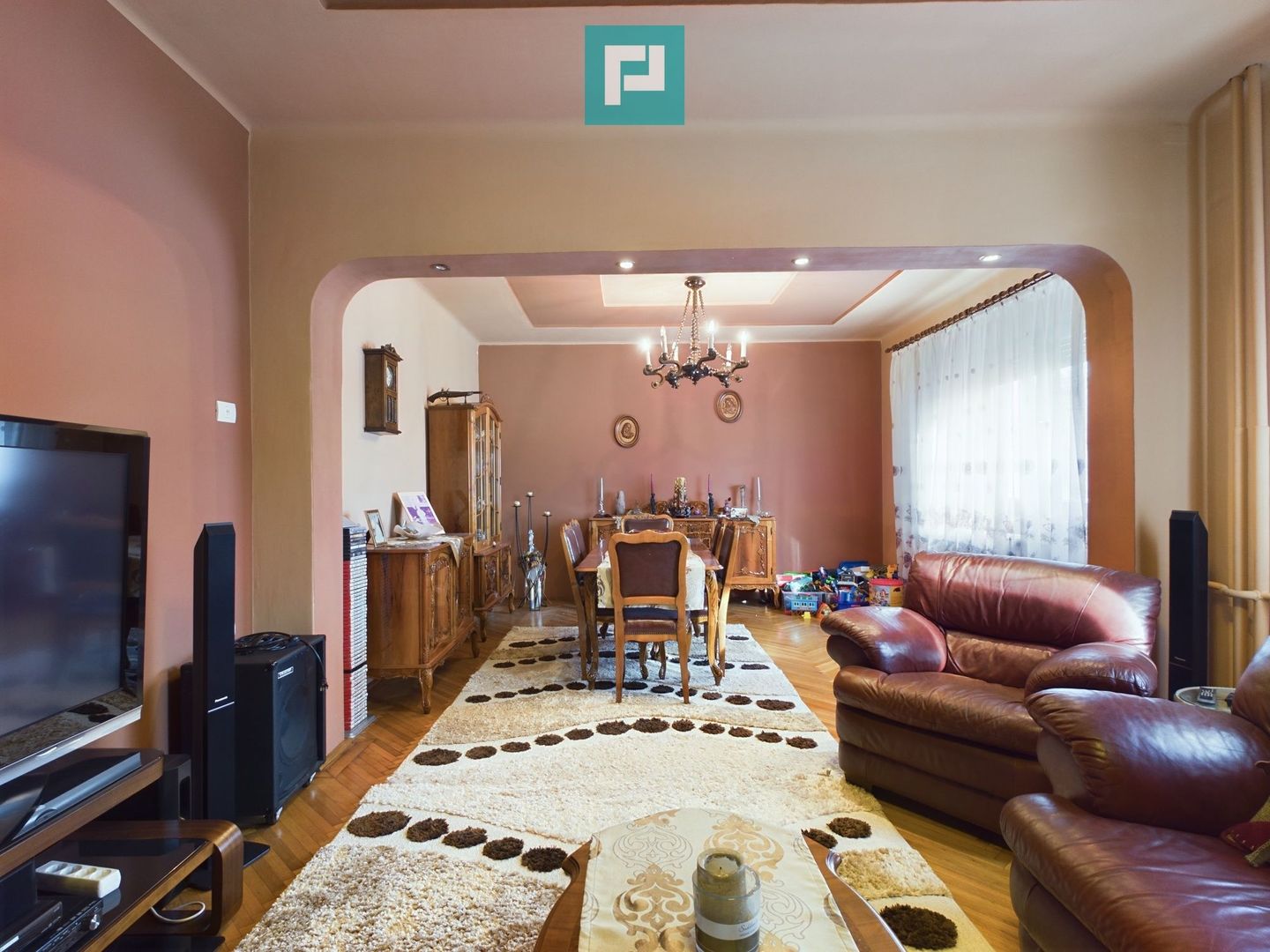 Casă solidă și impunătoare în Grădiște - Poză 4