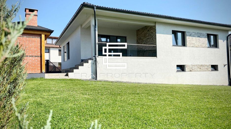 Casă individuală , garaj, teren 450 mp- Selimbar - Poză 2