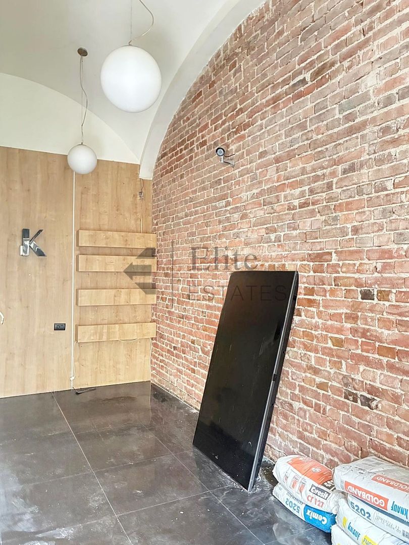 Apartament ultracentral in Pasajul Vulturul Negru din Oradea - Poză 9