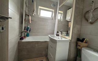 2 camere | etaj intermediar | centrala proprie | zona excelenta | - Poză 9