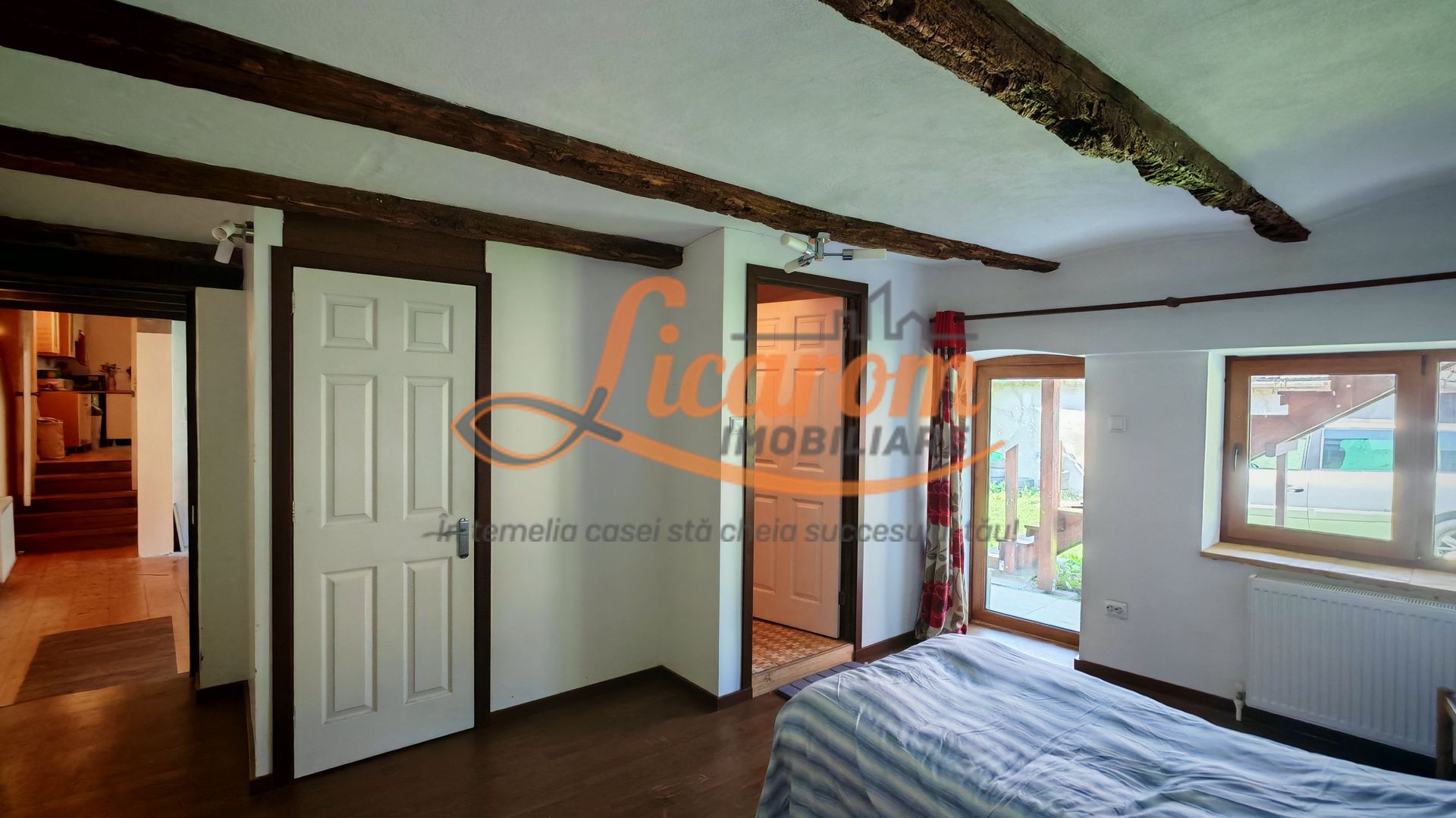 CASA SASEASCA comuna VULCAN,zona foarte buna,teren 3000 mp - Poză 7