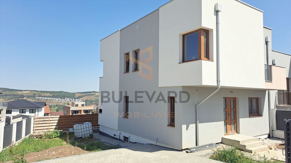 Casa tip duplex in zona Vivo Mall,  str Razoare Floresti - Poză 1